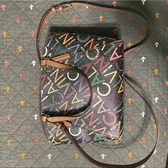 Calvin Klein purse - Picture 1 of 4